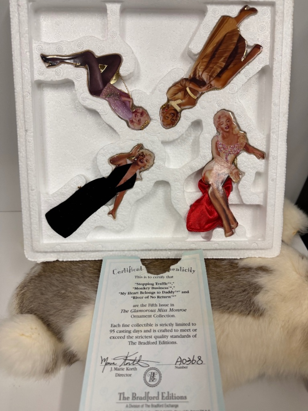 Marilyn Monroe Ornaments- EJ687